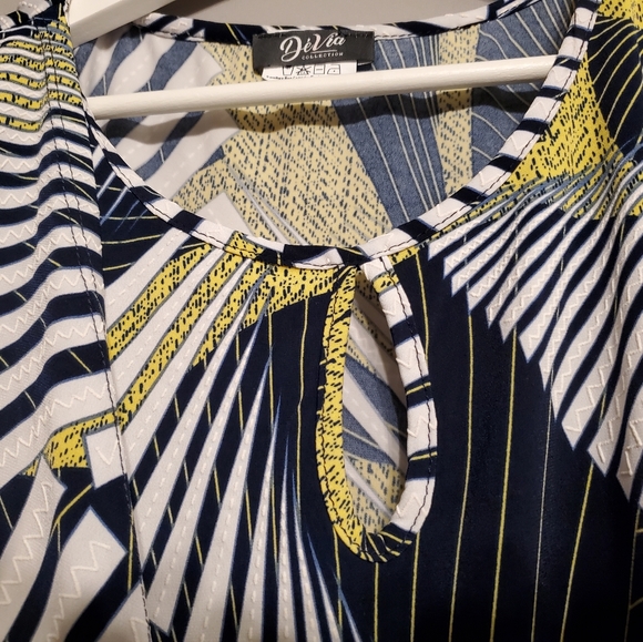 DeVia womens tank - Picture 5 of 10